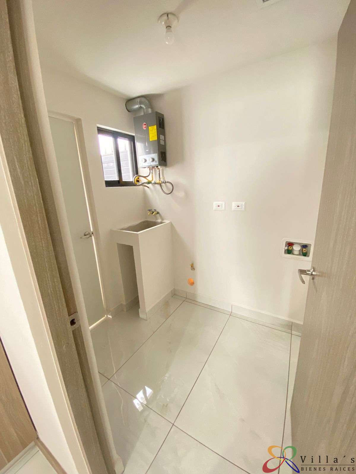 WhatsApp Image 2026-04-28 at 5.49.19 PM (7).jpg